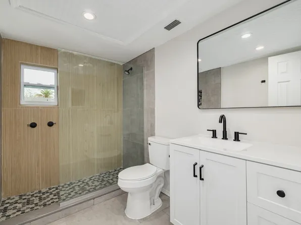 3220 Rock Royal Dr, Holiday, FL 34691