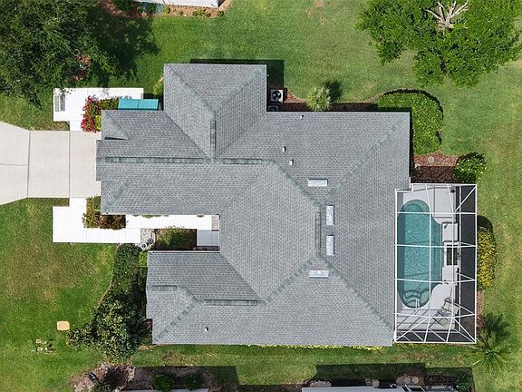 3rd image of 4905 Thames Ln