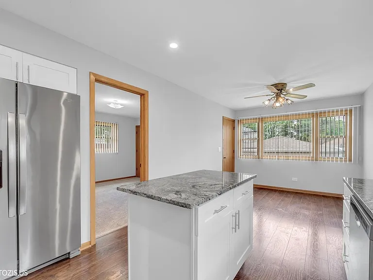 4043 N Wagner Ave — Photo 12