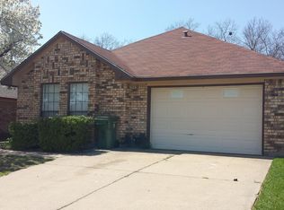 5606 Congressional Dr, Arlington, TX 76018