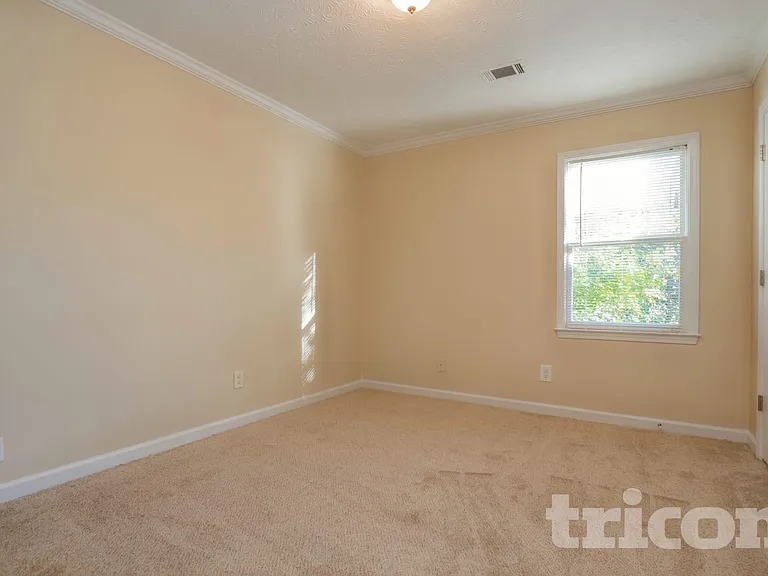 828 Georgetown Dr — Photo 14