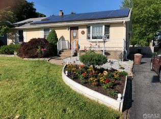 11 Monmouth Dr, Monmouth Junction, NJ 08852