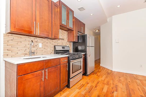 1st image of 591 Franklin Ave #9AB