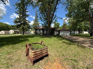 446 W Darwin St, Litchfield, MN 55355