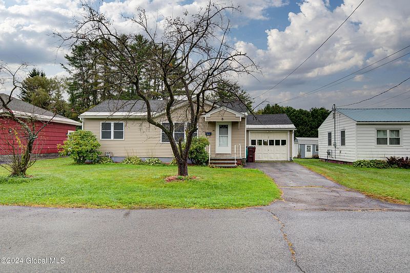 2nd image of 25 Lee Avenue