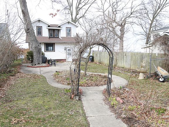 2nd image of 4715 S Long Lake Dr