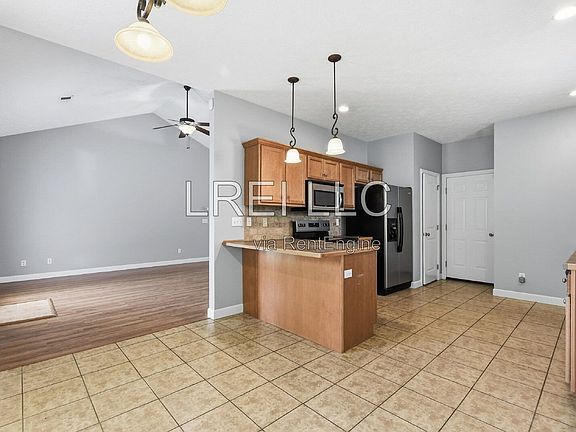 3rd image of 116 Ashton Walk