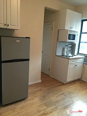 Rented by Cayenne Realty Group | media 3