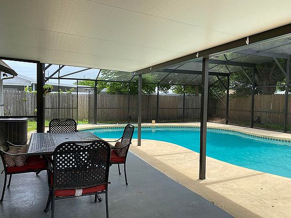 2nd image of 554 Treasure Dr