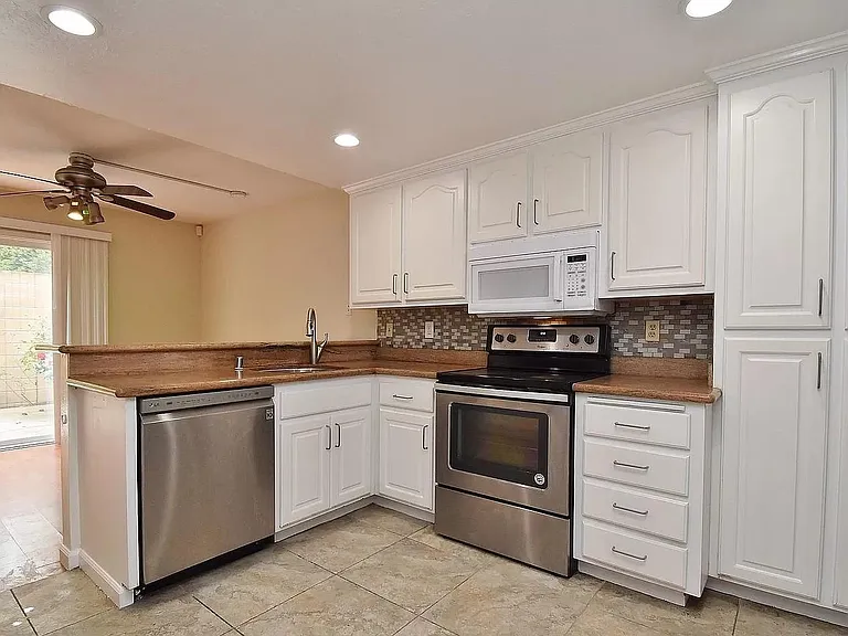 4074 Twin Peaks Ter — Photo 18