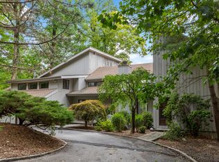 15 Boulder Trl, Armonk, NY 10504