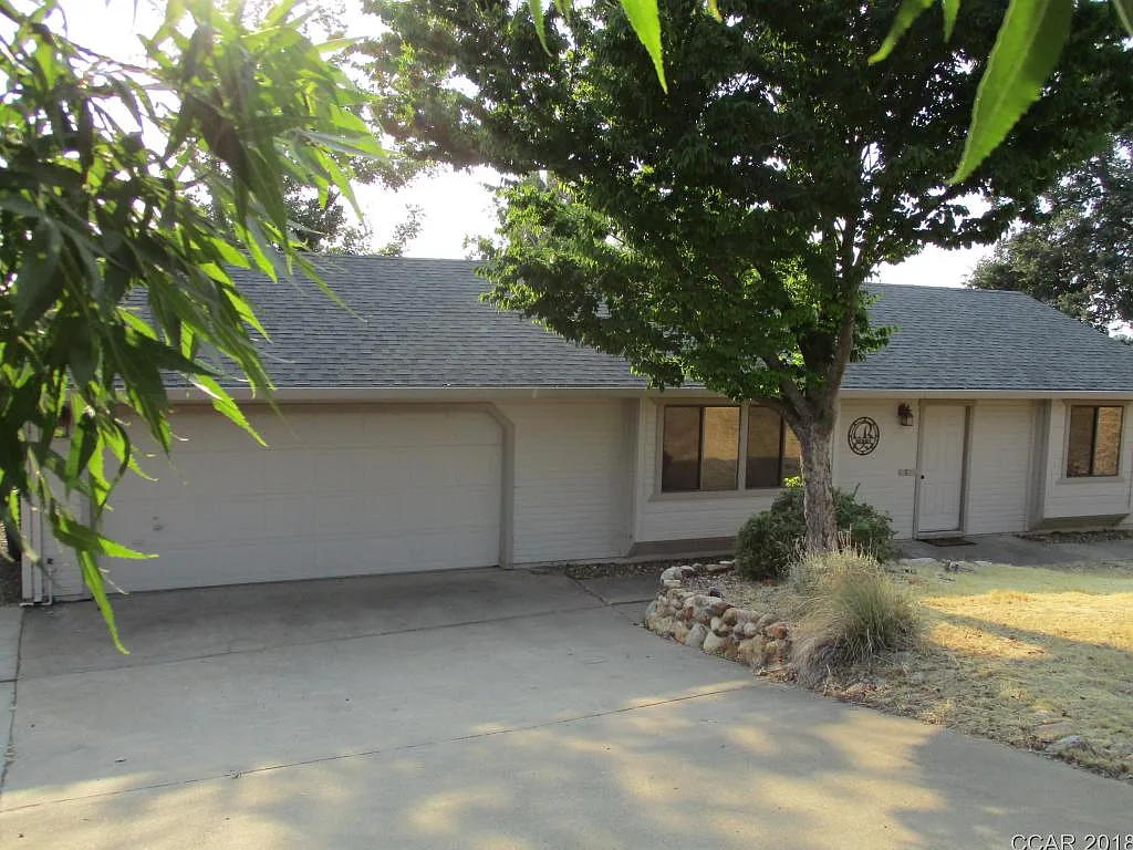 8246 Baldwin St photo 1