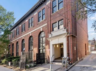 394 Euclid Ave #201, Toronto, ON M6G2S9