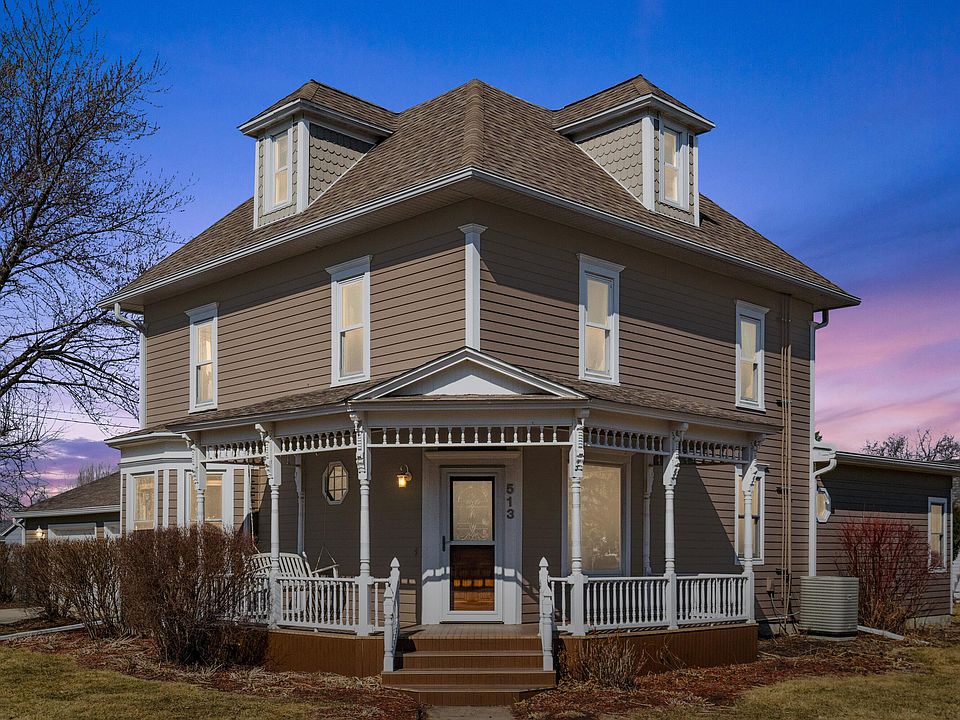 1st image of 513 E Poplar St