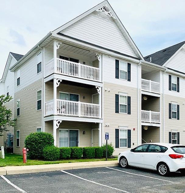 1st image of 2480 Lampong Dr APT 100A