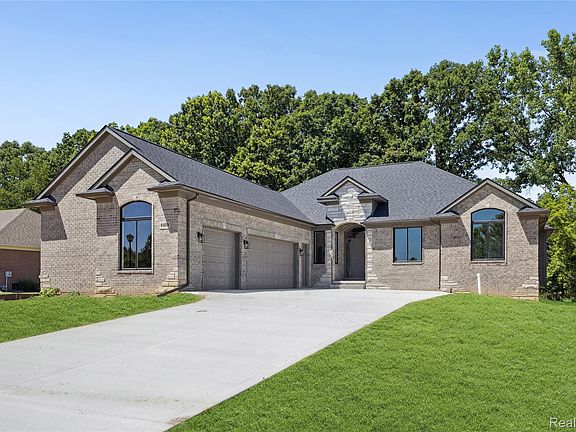 2nd image of 6429 Jamie Ln
