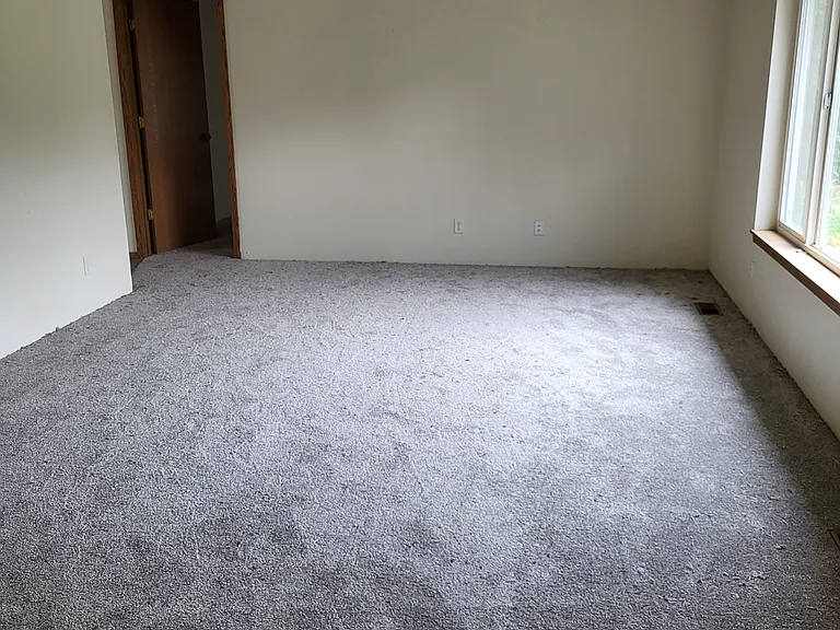 291 NE Maple Ave — Photo 11