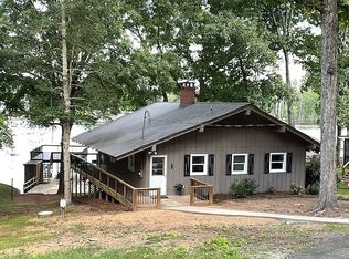 778 Lake Forest Dr, New London, NC 28127