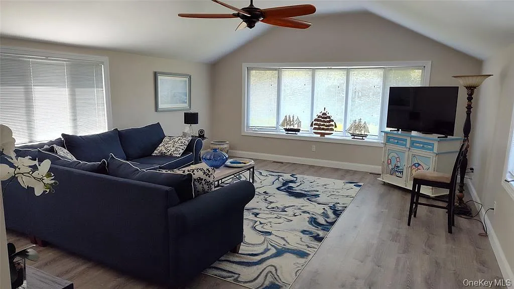 1 bed, 1.0 bath, 1400 sqft, $10,000 — Photo 4