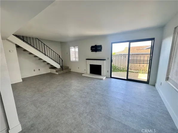 1153 Sumner Pl APT D, Santa Maria, CA 93455