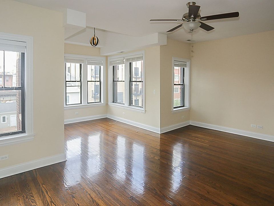 1st image of 3709 N Wilton Ave #2