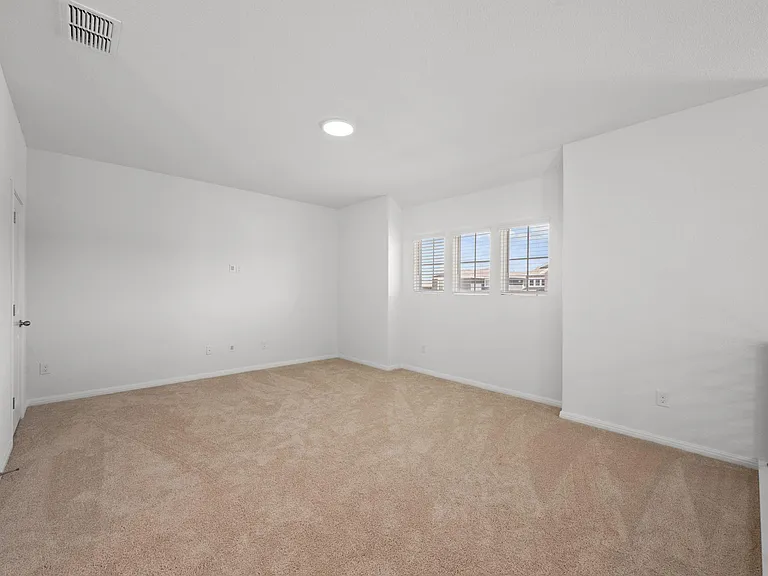 185 Jackman Dr — Photo 15