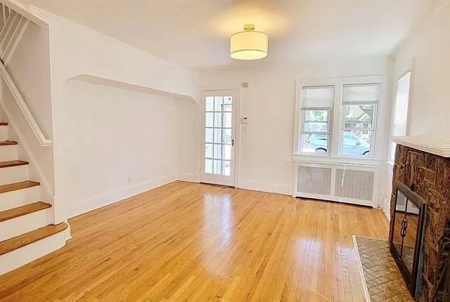 19 Poppy Ave — Photo 2