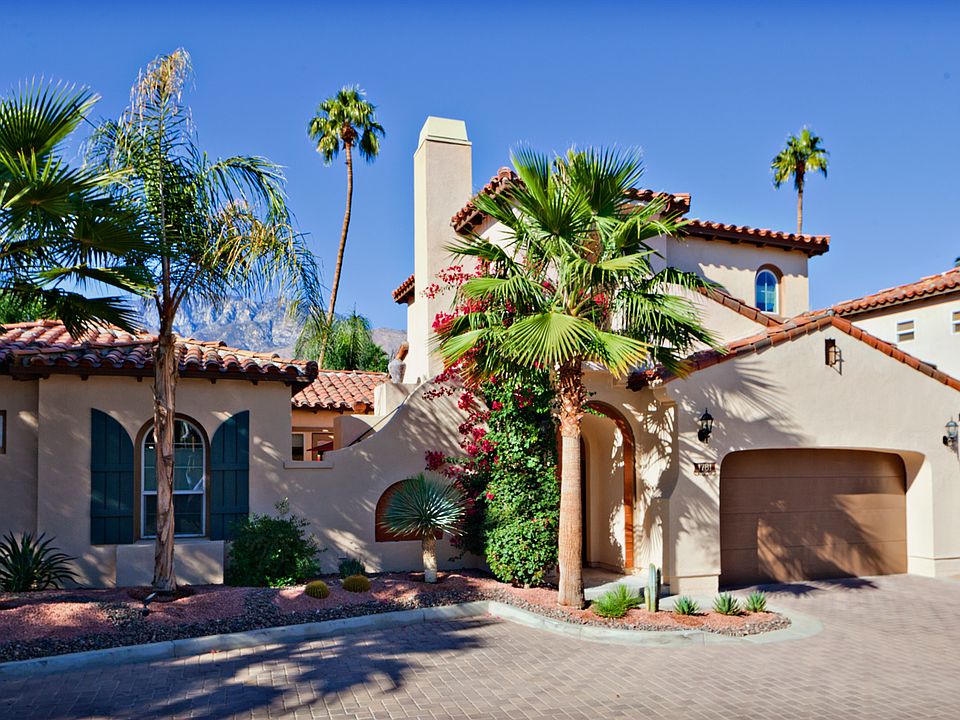 Villa Front