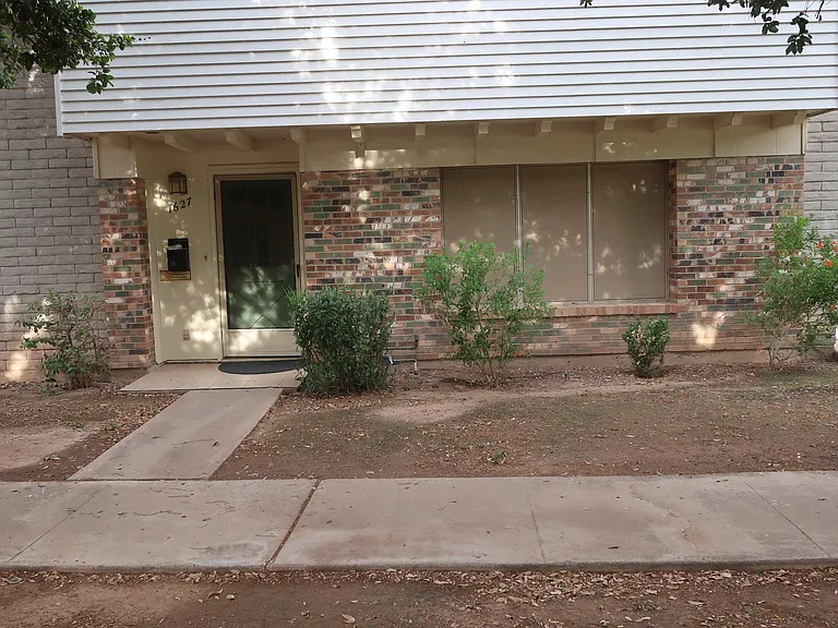 1627 W Hazelwood St — Photo 11