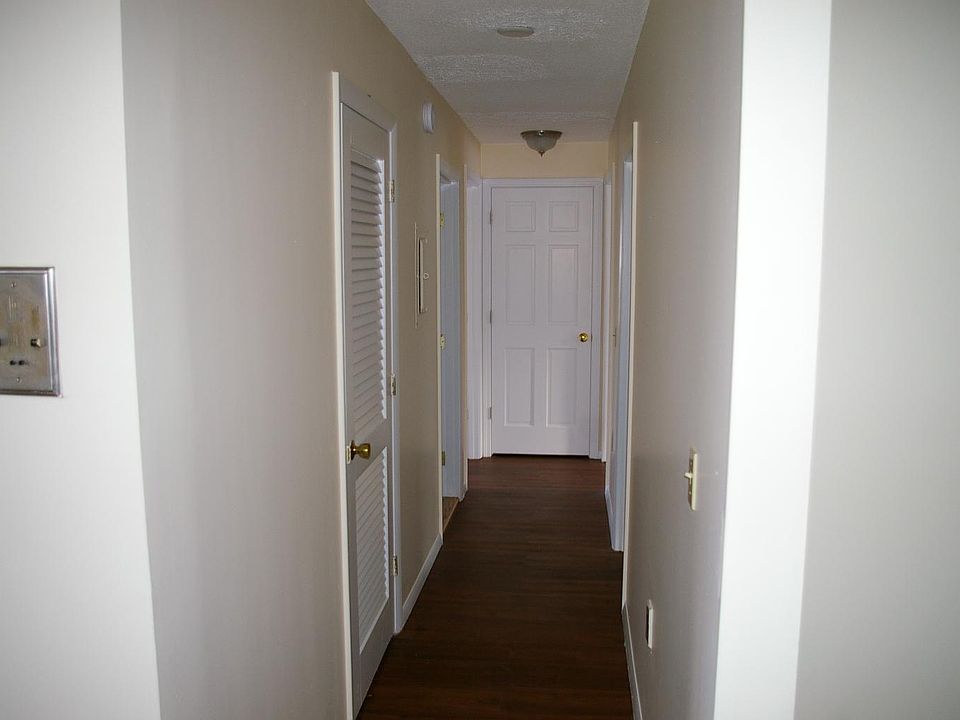 2nd image of 463 Kennard Rd APT 17