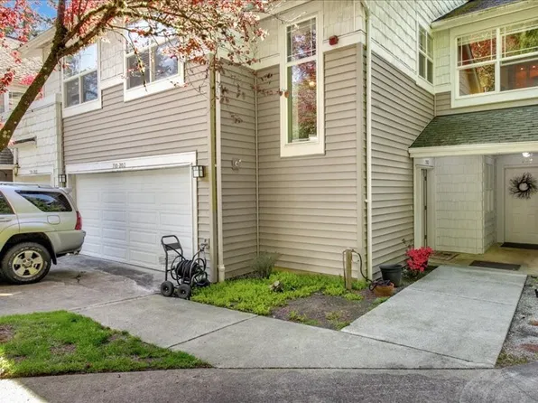 710 228th Street SW #203, Bothell, WA 98021