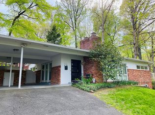 6318 Waterway Dr, Falls Church, VA 22044