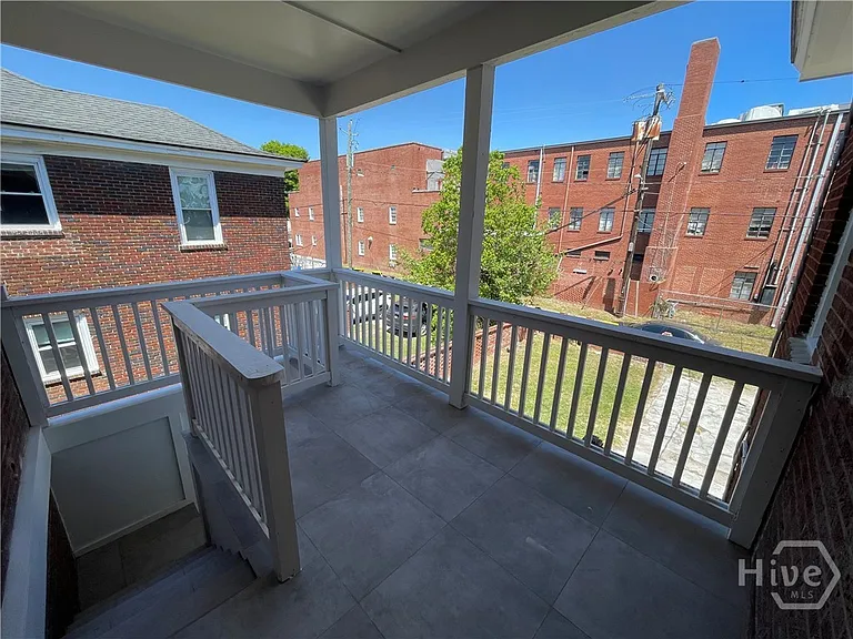 1014 E Anderson St — Photo 17