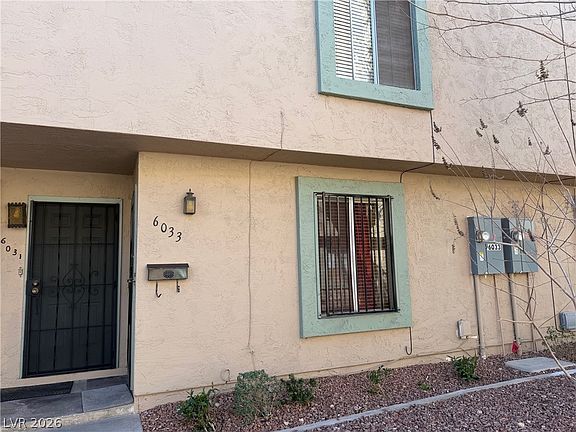 4th image of 6033 Vegas Dr