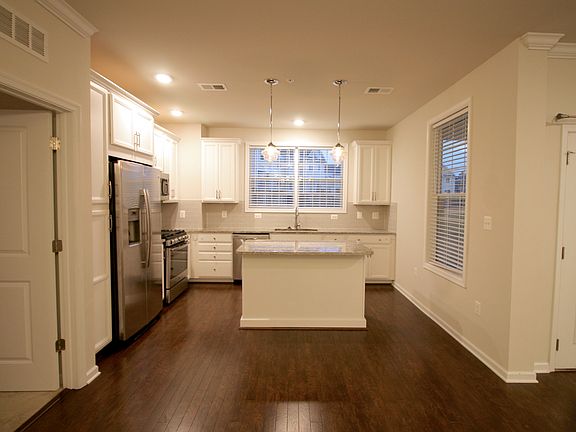 3rd image of 23300 Milltown Knoll Sq Unit 102