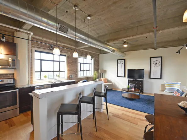 Lofts at Euclid