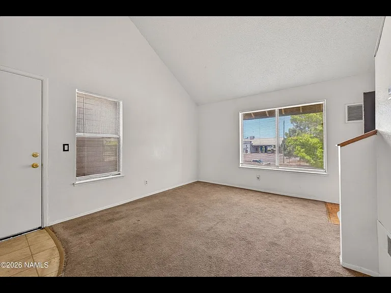 1200 S Riordan Ranch St — Photo 2