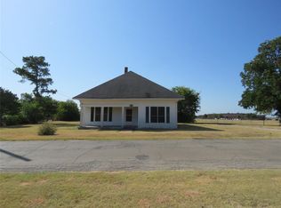 106 W Capps St, Rio Vista, TX 76093