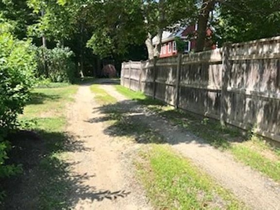 4th image of 88 W Main St