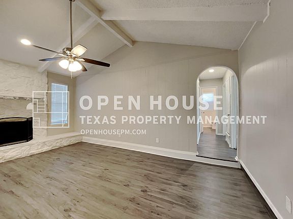 3rd image of 2401 Dartmouth Dr
