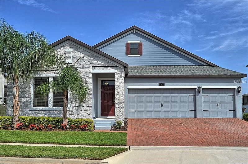 Welcome home to 7566 Purple Finch St in SUMMERLAKE!