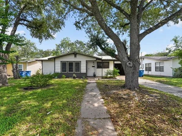 410 Paul Pl, Beeville, TX 78102