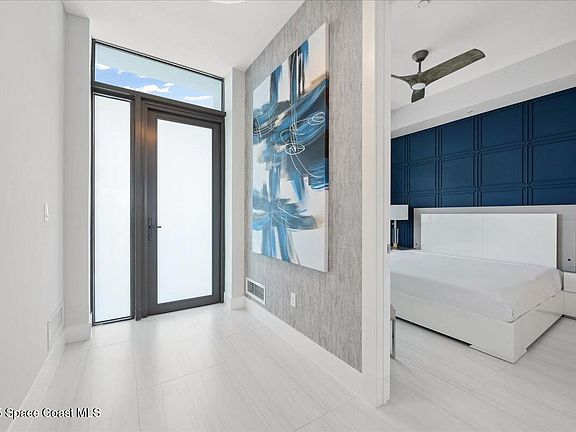 5th image of 3031 Hafen Ln #306