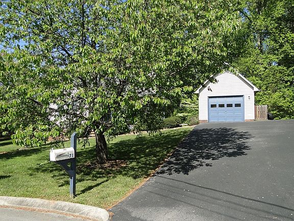 2nd image of 71 Kirby Ln