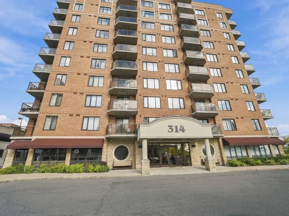 314 Central Park Dr, Ottawa, ON