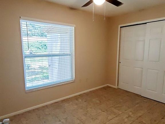 5th image of 2221 Doer Ln