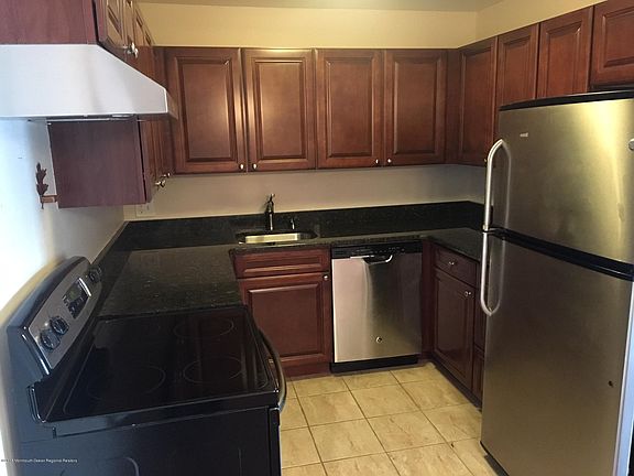 3rd image of 330 Shore Dr APT C-19