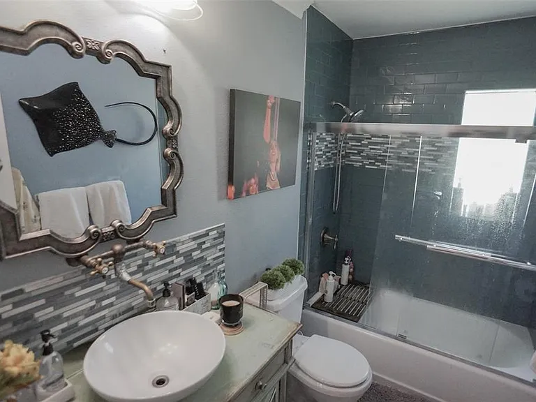 328 Carl Ave — Photo 13