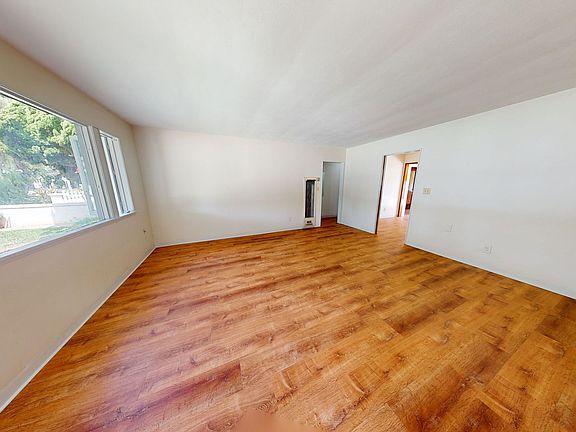 4th image of 711 B Ave
