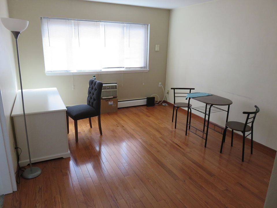 1st image of 425 Erie St SE APT 306